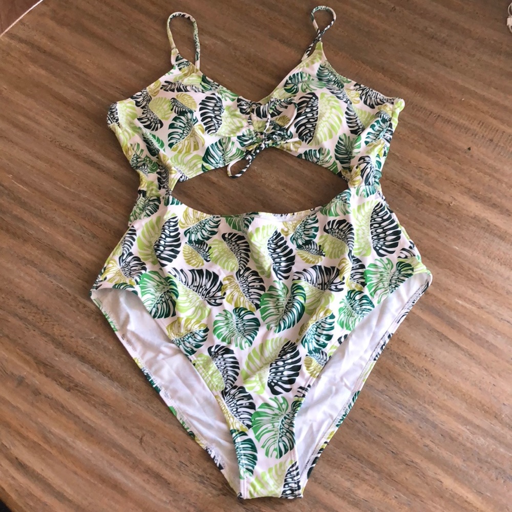 Tropical Plus size one piece